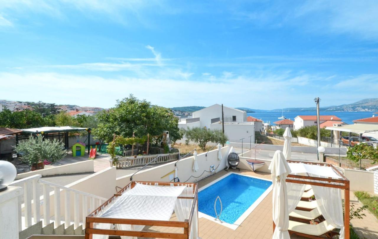 Apartments Santo Trogir - Okrug Gornji Екстер'єр фото