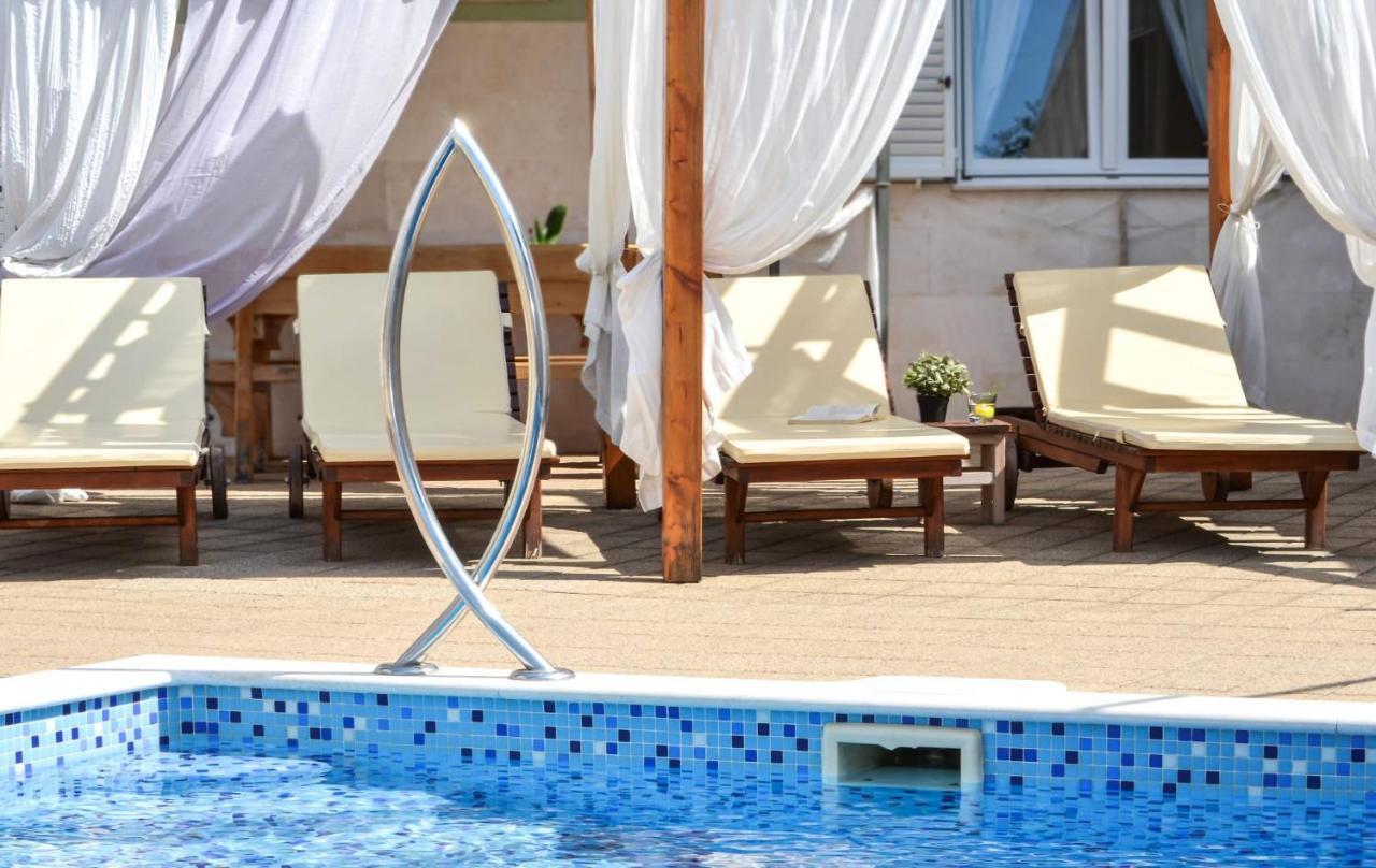 Apartments Santo Trogir - Okrug Gornji Екстер'єр фото