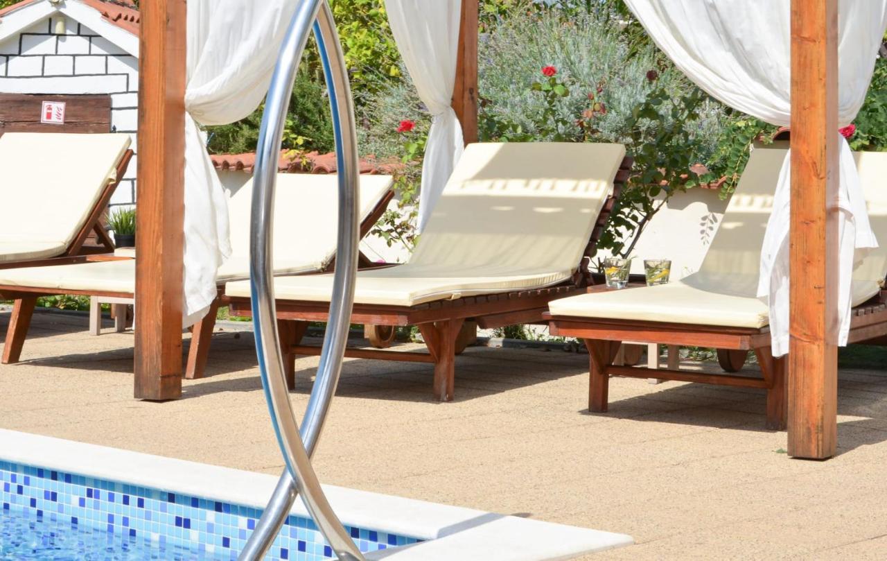 Apartments Santo Trogir - Okrug Gornji Екстер'єр фото