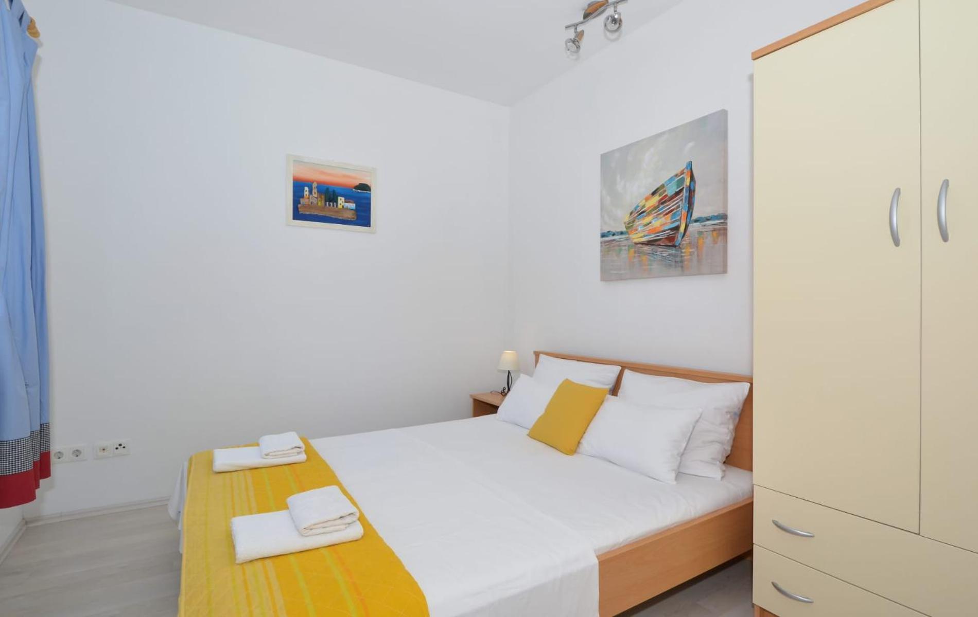 Apartments Santo Trogir - Okrug Gornji Екстер'єр фото