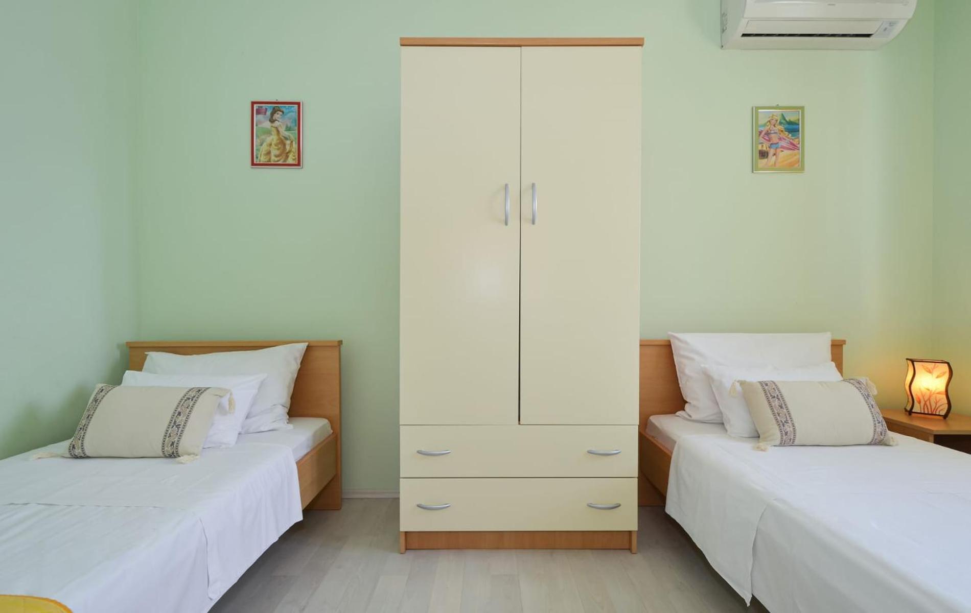 Apartments Santo Trogir - Okrug Gornji Екстер'єр фото