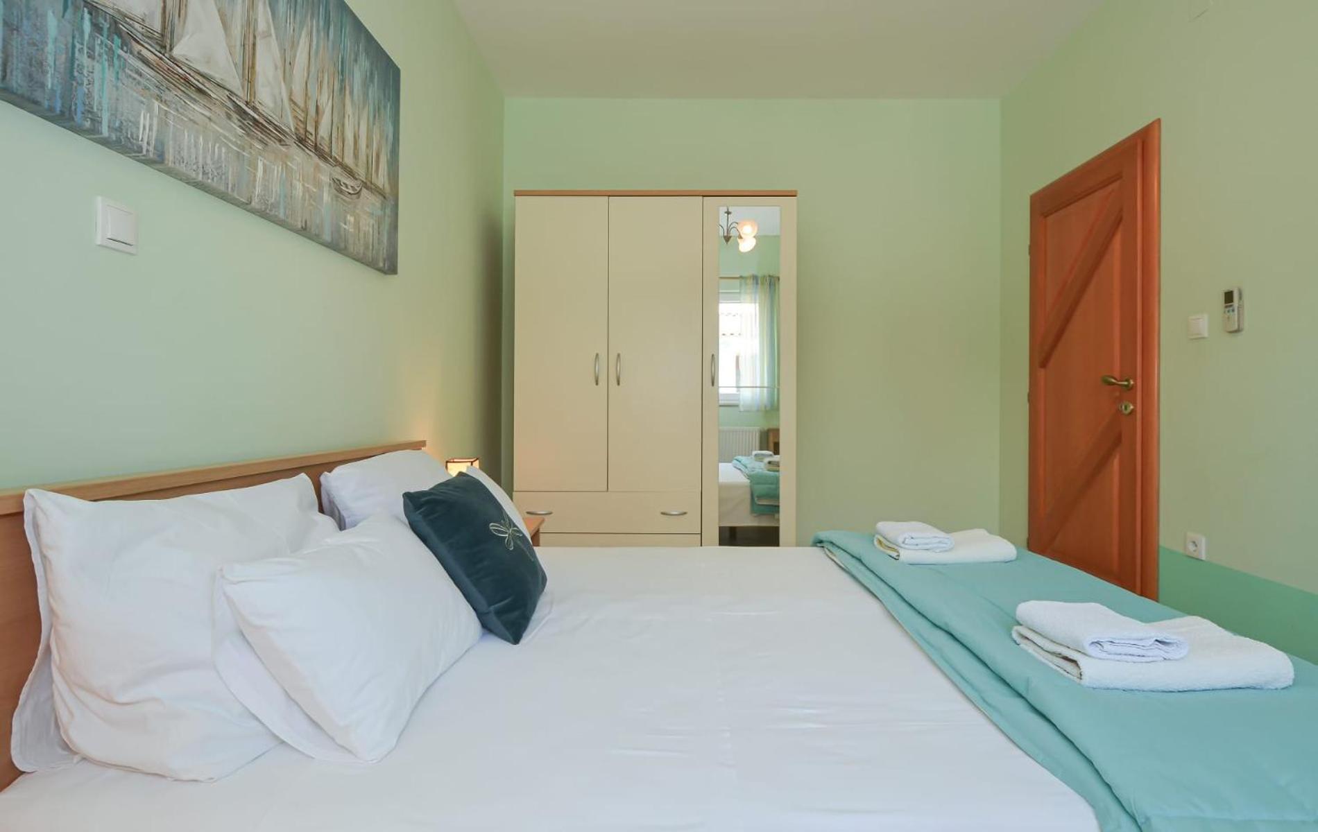 Apartments Santo Trogir - Okrug Gornji Екстер'єр фото