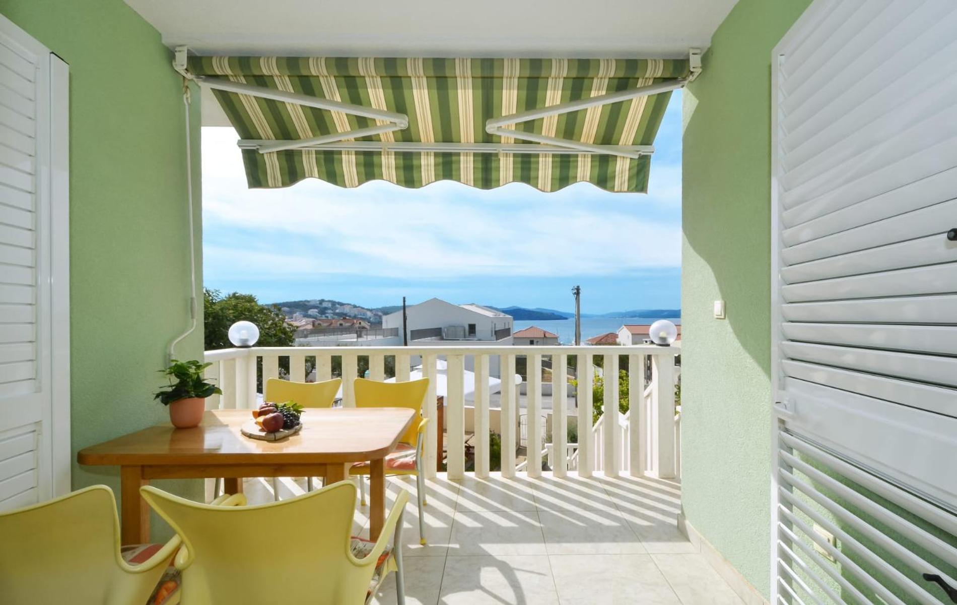 Apartments Santo Trogir - Okrug Gornji Екстер'єр фото